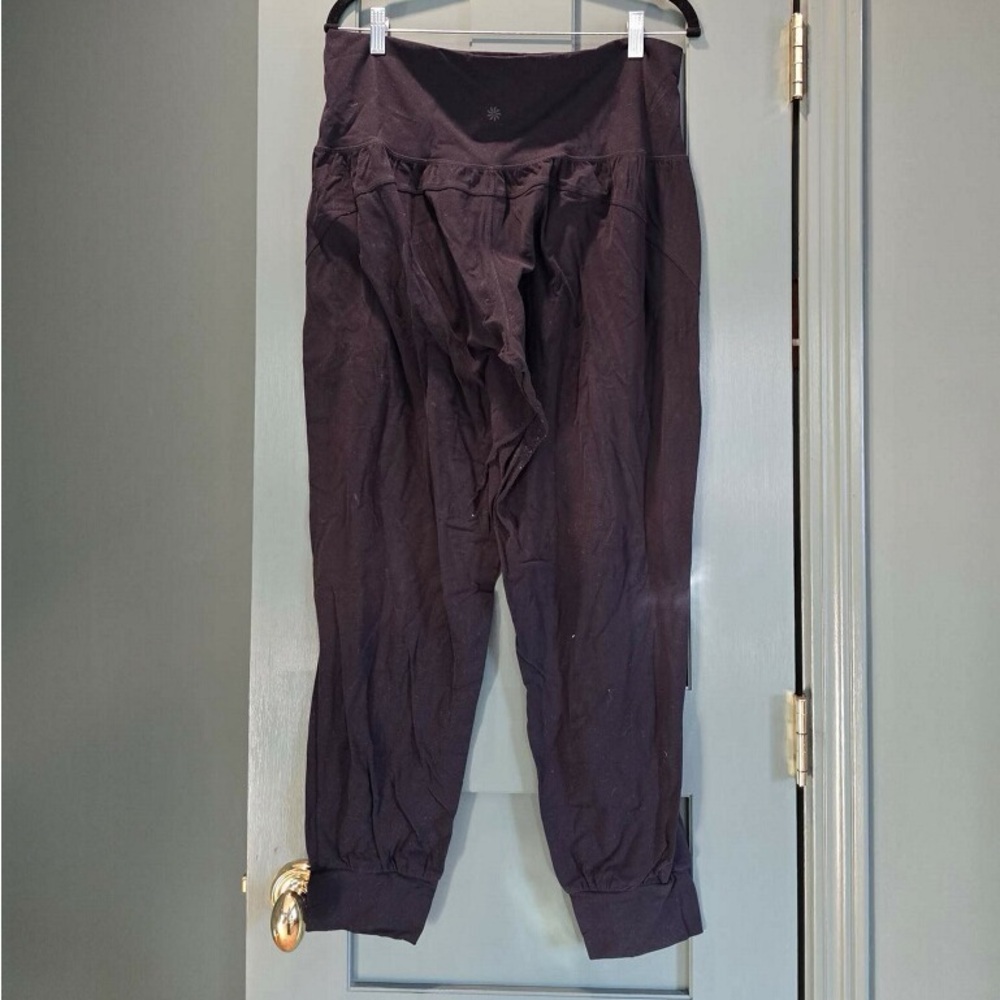 Athleta black joggers Track Pants